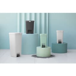 Brabantia SlepUp Pedal Bin 25L Light Grey image 2